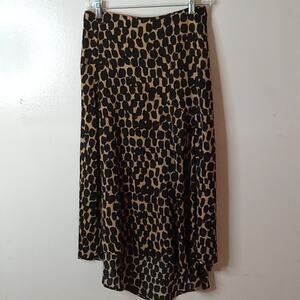 Who What Wear women's Size 2 pattern high low skirt. Career